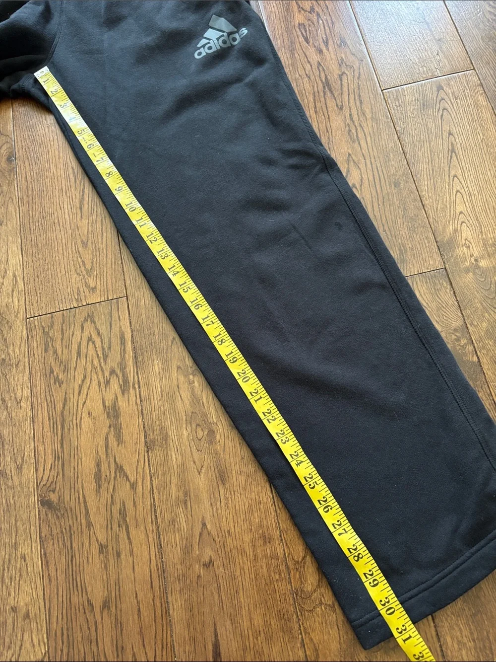New NWT Adidas Black Exault Pant Open Bottom Leg Sweatpants Size Medium Unisex